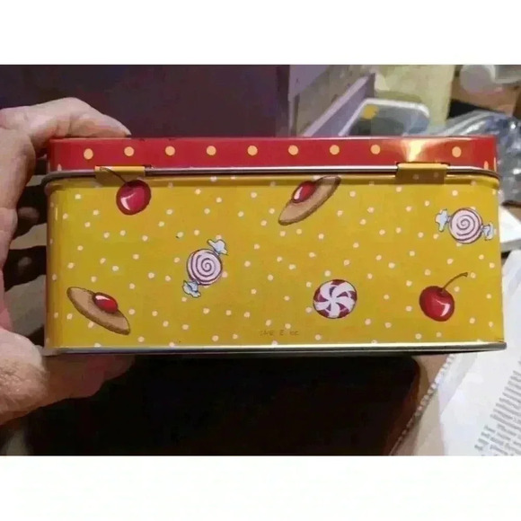 MARY ENGELBREIT "Less Egg! More Nog! 6¼×4¼×2¾ Christmas Hinged‎ Tin Box 2012 - Picture 4 of 8